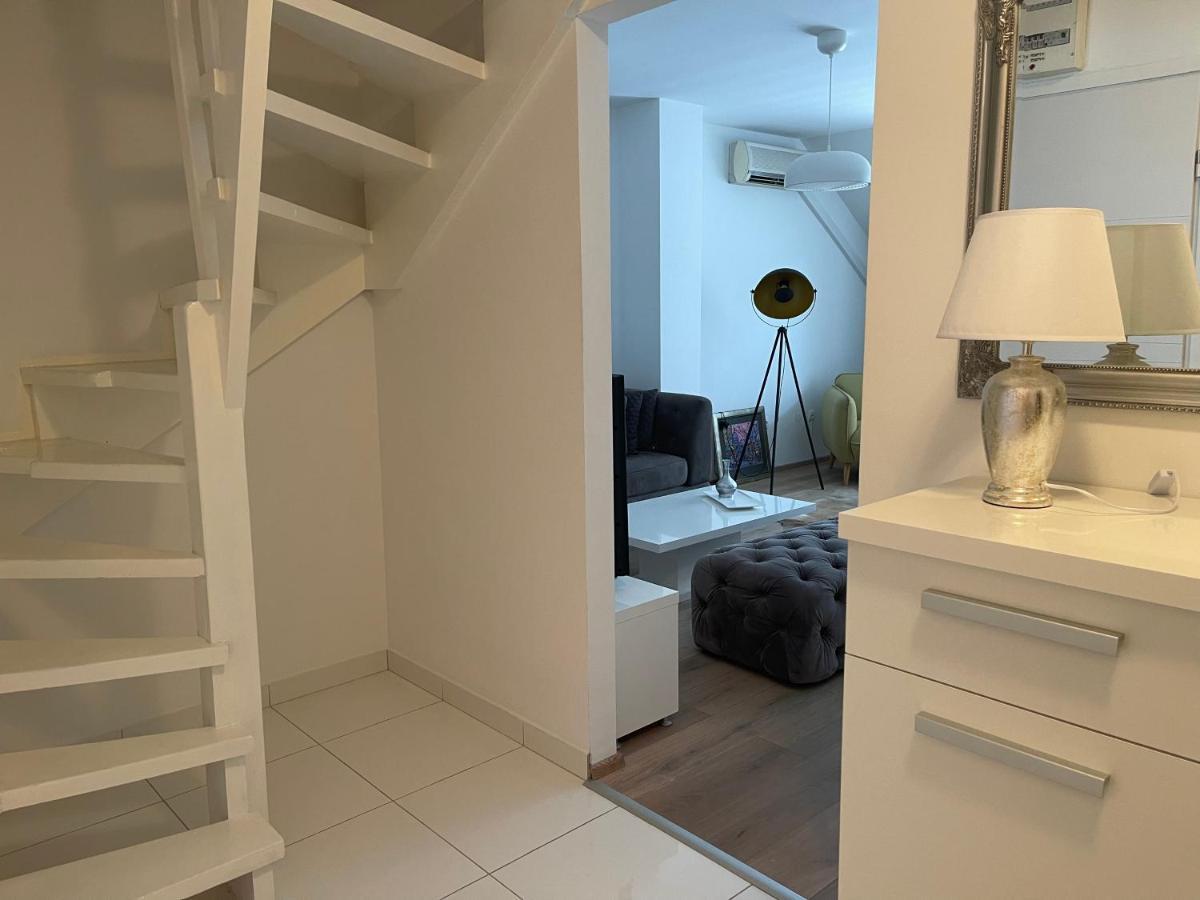 The Roof - Luxury Apartment Омиш Экстерьер фото