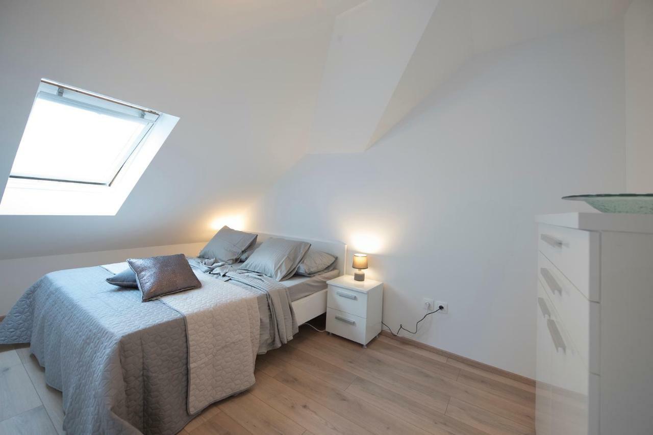 The Roof - Luxury Apartment Омиш Экстерьер фото